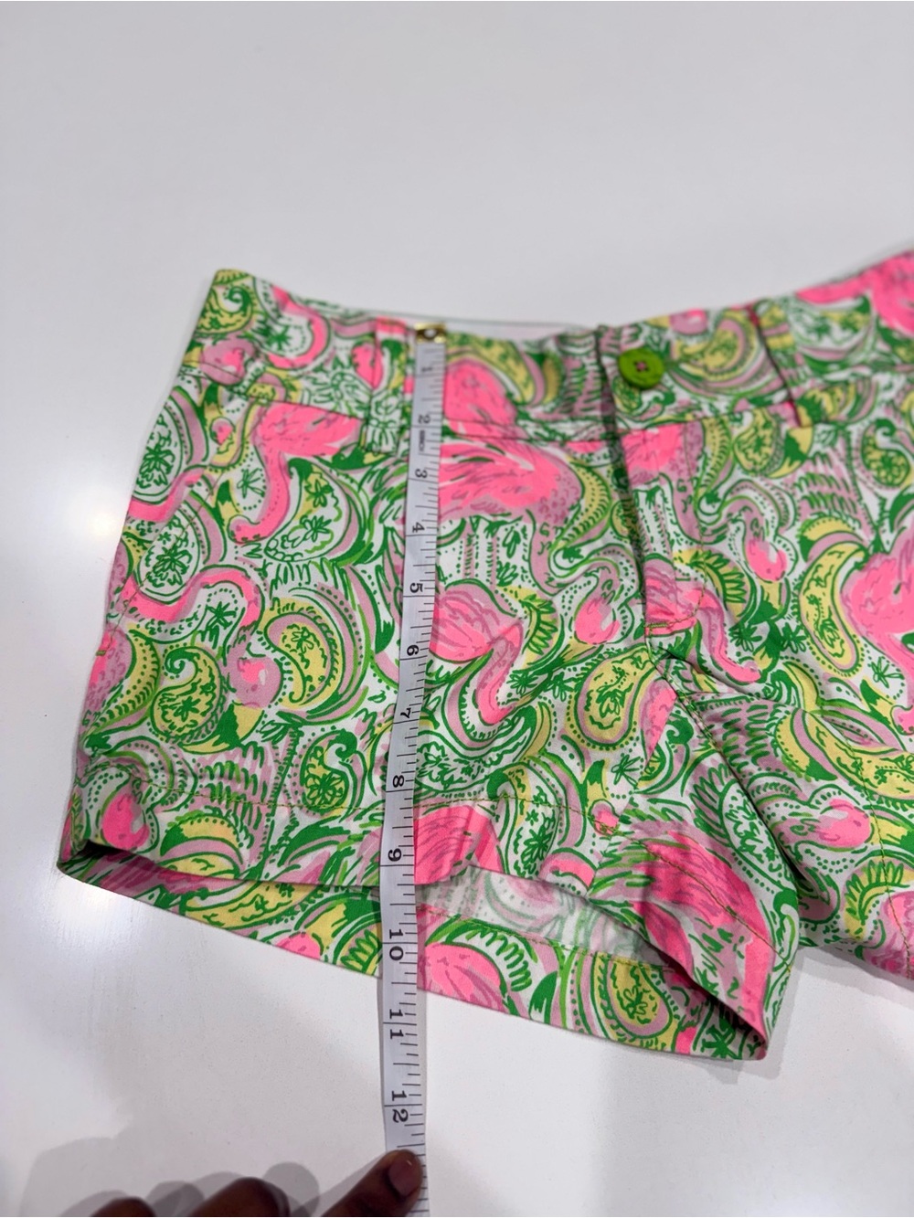 Lilly Pulitzer Pink & Green Paisley Flamingo Women's Shorts (The Walsh Shorts) - Picture 6 of 7